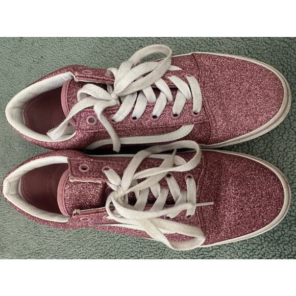 Vans Shoes - Vans Old Skool Glitter Sneakers Juniors 7 Rose aprox 8.5 Womens
